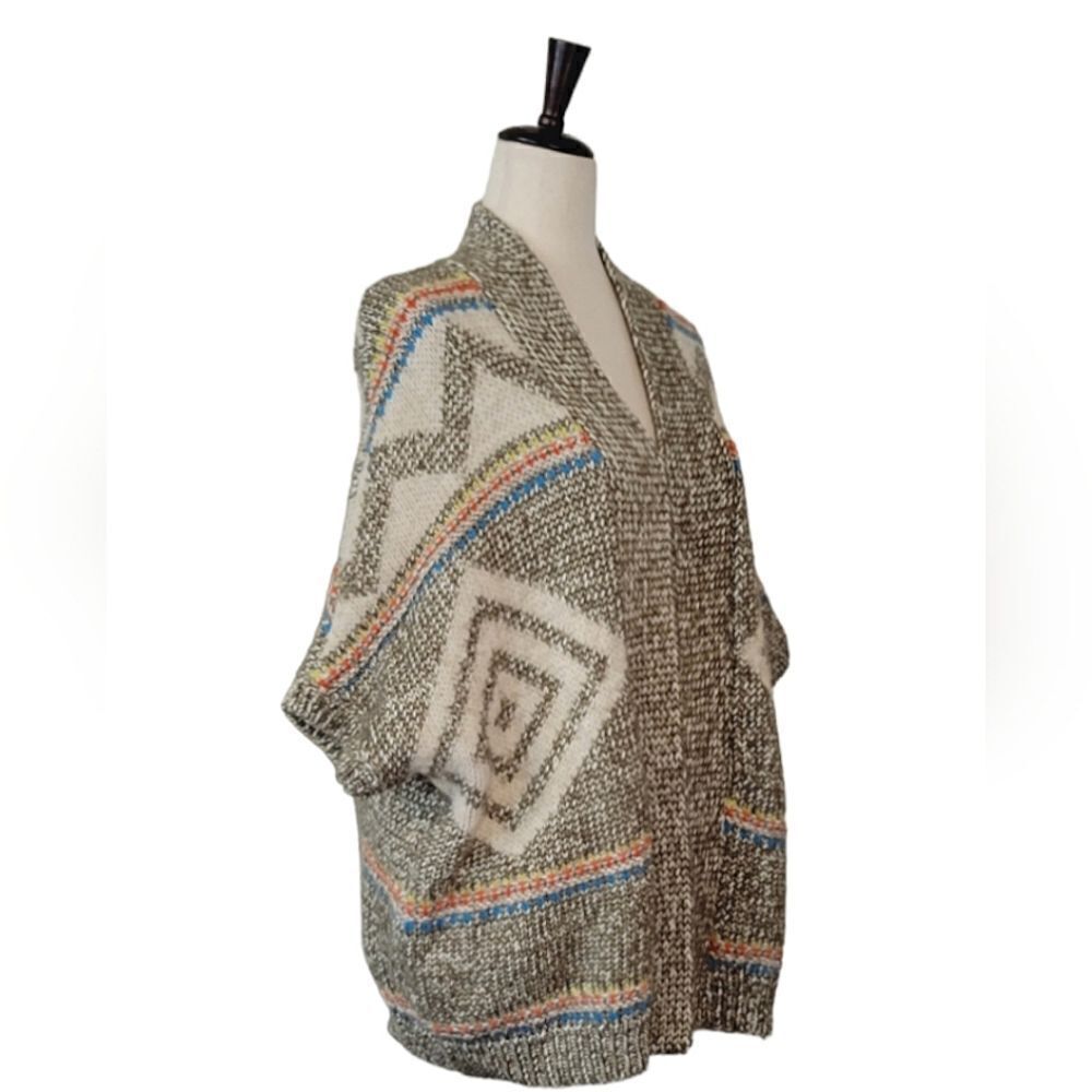 American Eagle Outfitters Tan Aztec Tribal Dolman Sleeve Chunky Cardigan Size XS - Picture 2 of 7